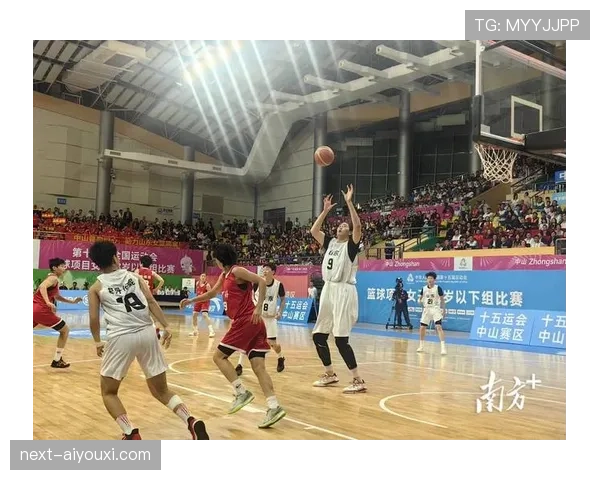 姚明高效内线单打拉开空间，提升球队篮板控制力